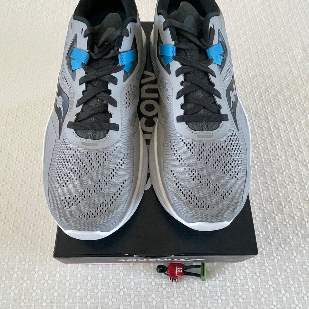 NWB Saucony Guide 15 Running Shoes Men’s size 10.5 Wide Retail $140, Brand new! - Picture 4 of 11